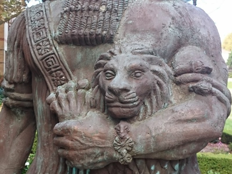 Narodziny bohatera. Dzieje pewnego toposu