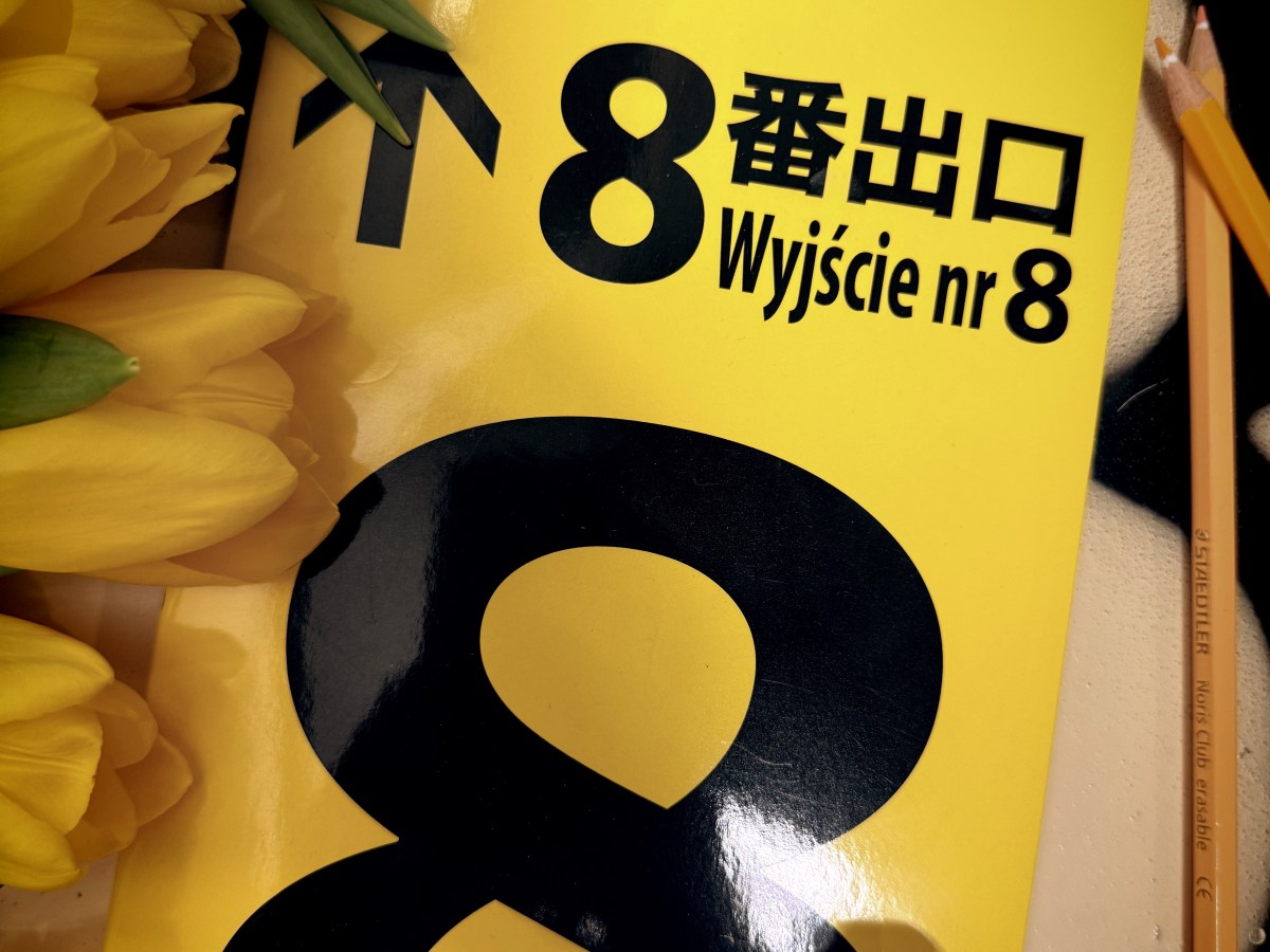W labiryncie: recenzja powieści “Wyjście nr 8” Genkiego Kawamury