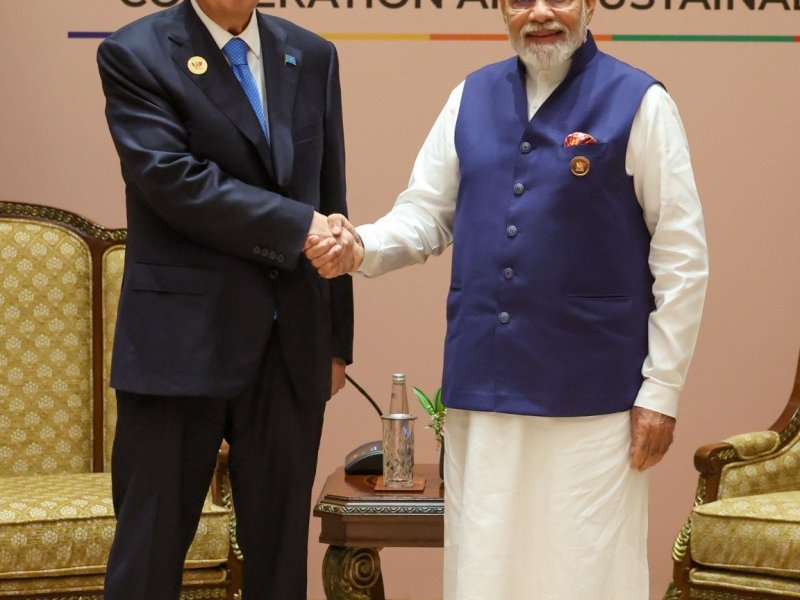 Spotkanie BRICS w Nowym Delhi: sukces Indii czy wzmocnienie Chin?